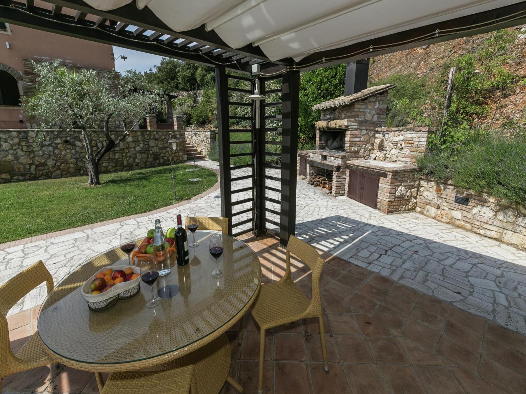 Elegant Apartment Only 1 Hour From Rome Narni Exterior foto